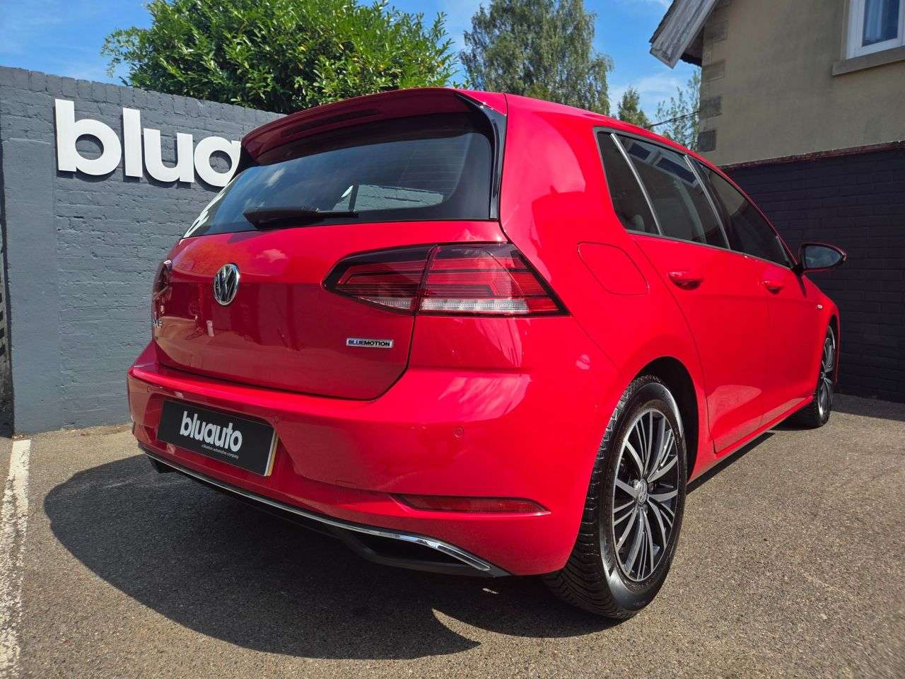 A 2018 VOLKSWAGEN GOLF 1.5 TSI EVO SE Nav Hatchback 5dr Petrol DSG Euro 6 (s/s) (130 ps) Adaptive A 2018 VOLKSWAGEN GOLF 1.5 TSI EVO SE Nav Hatchback 5dr Petrol DSG Euro 6 (s/s) (130 ps) Adaptive