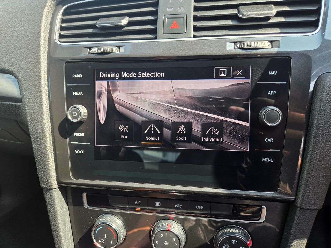 2018 VOLKSWAGEN GOLF 2018 VOLKSWAGEN GOLF