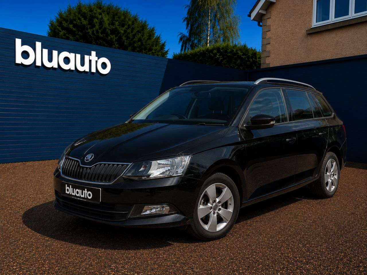 A 2018 SKODA FABIA 1.0 TSI SE Estate 5dr Petrol DSG Euro 6 (s/s) (110 ps) A 2018 SKODA FABIA 1.0 TSI SE Estate 5dr Petrol DSG Euro 6 (s/s) (110 ps)