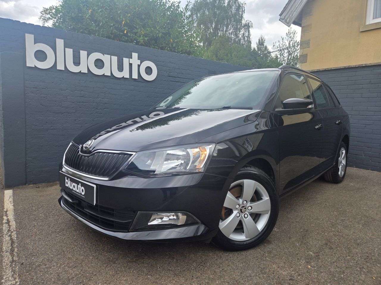 A 2018 SKODA FABIA 1.0 TSI SE Estate 5dr Petrol DSG Euro 6 (s/s) (110 ps) A 2018 SKODA FABIA 1.0 TSI SE Estate 5dr Petrol DSG Euro 6 (s/s) (110 ps)