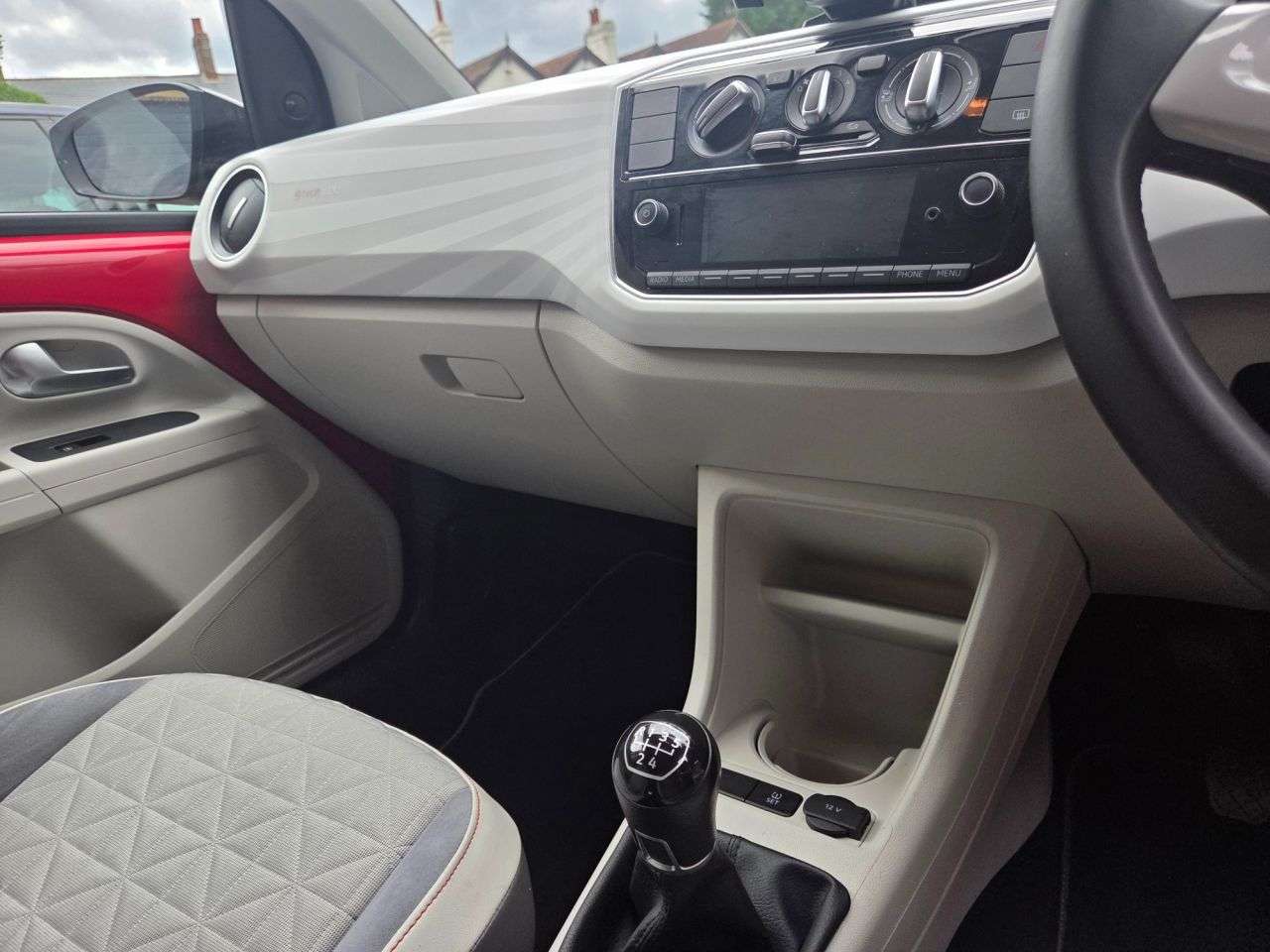 2017 VOLKSWAGEN UP! 2017 VOLKSWAGEN UP!