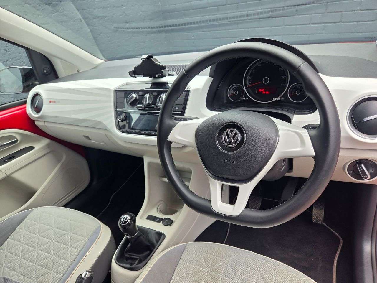 2017 VOLKSWAGEN UP! 2017 VOLKSWAGEN UP!