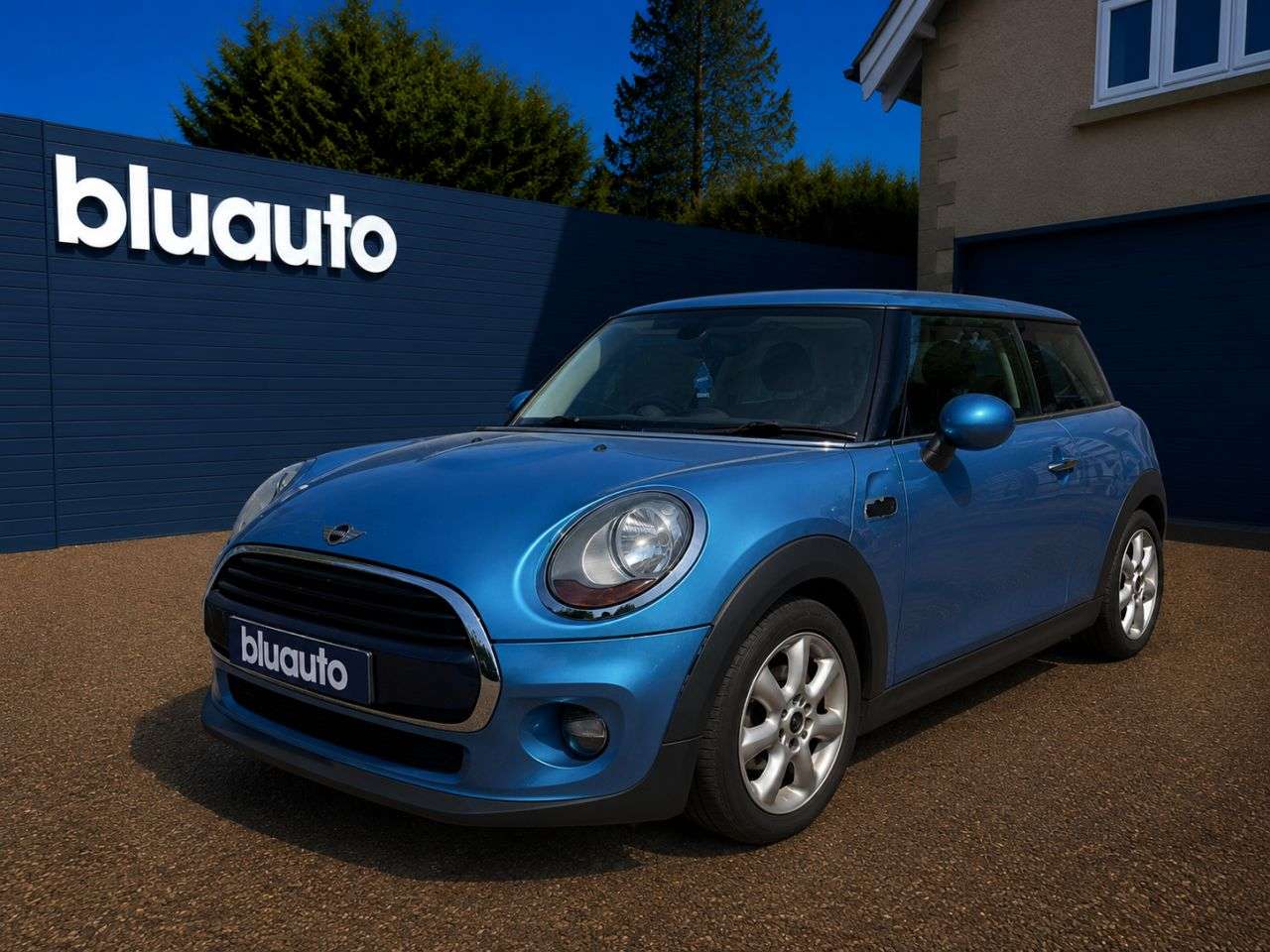 A 2017 MINI HATCH 1.5 Cooper Hatchback 3dr Petrol Manual Euro 6 (s/s) (136 ps) Rear Parking S A 2017 MINI HATCH 1.5 Cooper Hatchback 3dr Petrol Manual Euro 6 (s/s) (136 ps) Rear Parking S