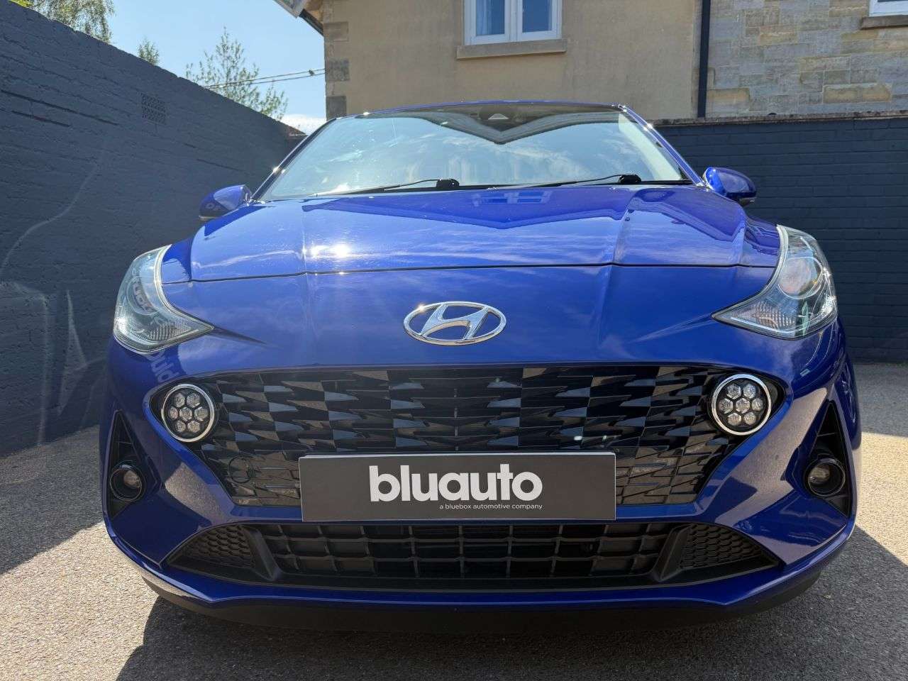 A 2022 HYUNDAI I10 1.0 Premium Hatchback 5dr Petrol Manual Euro 6 (s/s) (67 ps) A 2022 HYUNDAI I10 1.0 Premium Hatchback 5dr Petrol Manual Euro 6 (s/s) (67 ps)