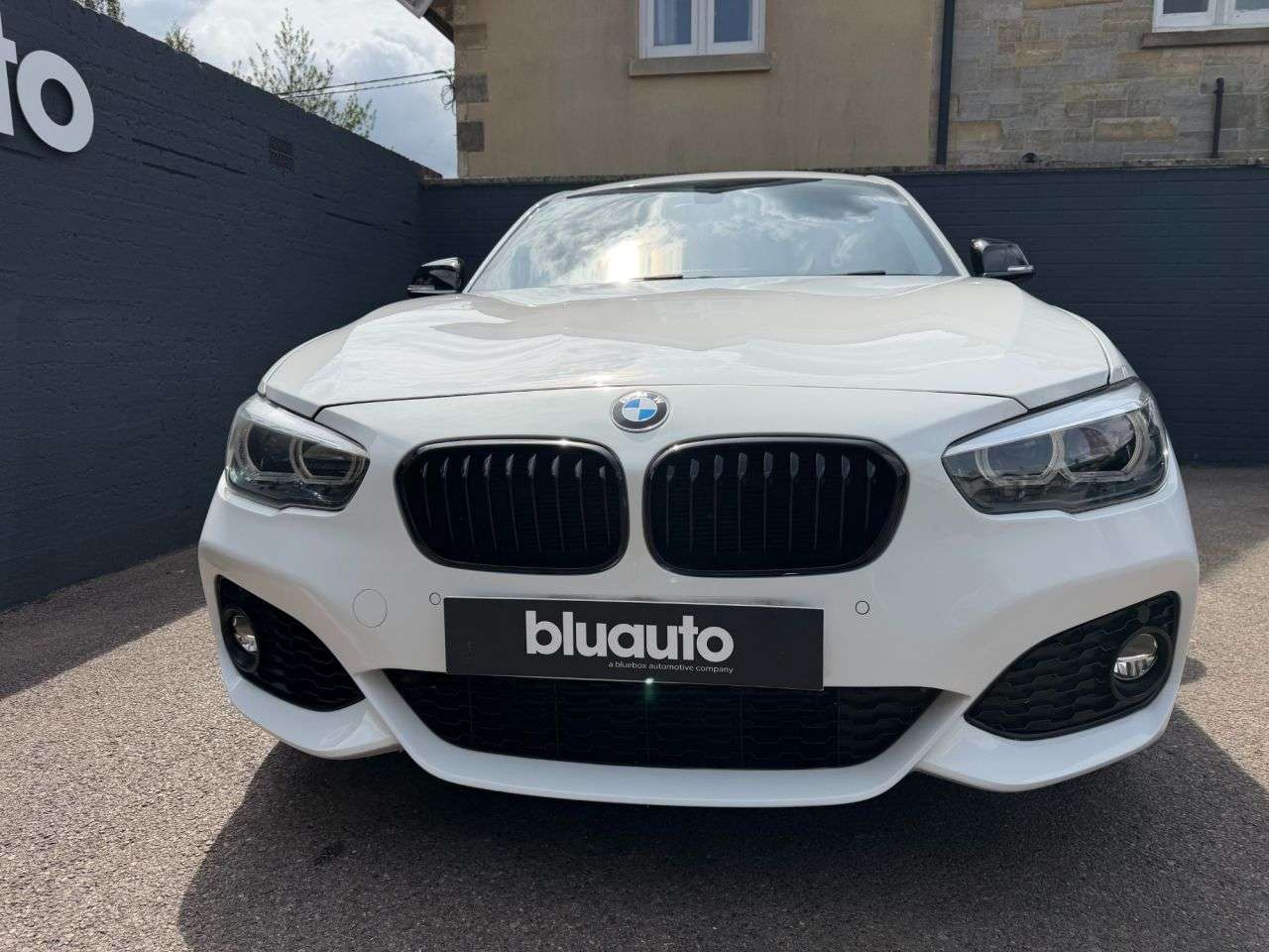 A 2018 BMW 1 SERIES 1.5 118i M Sport Shadow Edition Hatchback 5dr Petrol Manual Euro 6 (s/s) (1 A 2018 BMW 1 SERIES 1.5 118i M Sport Shadow Edition Hatchback 5dr Petrol Manual Euro 6 (s/s) (1