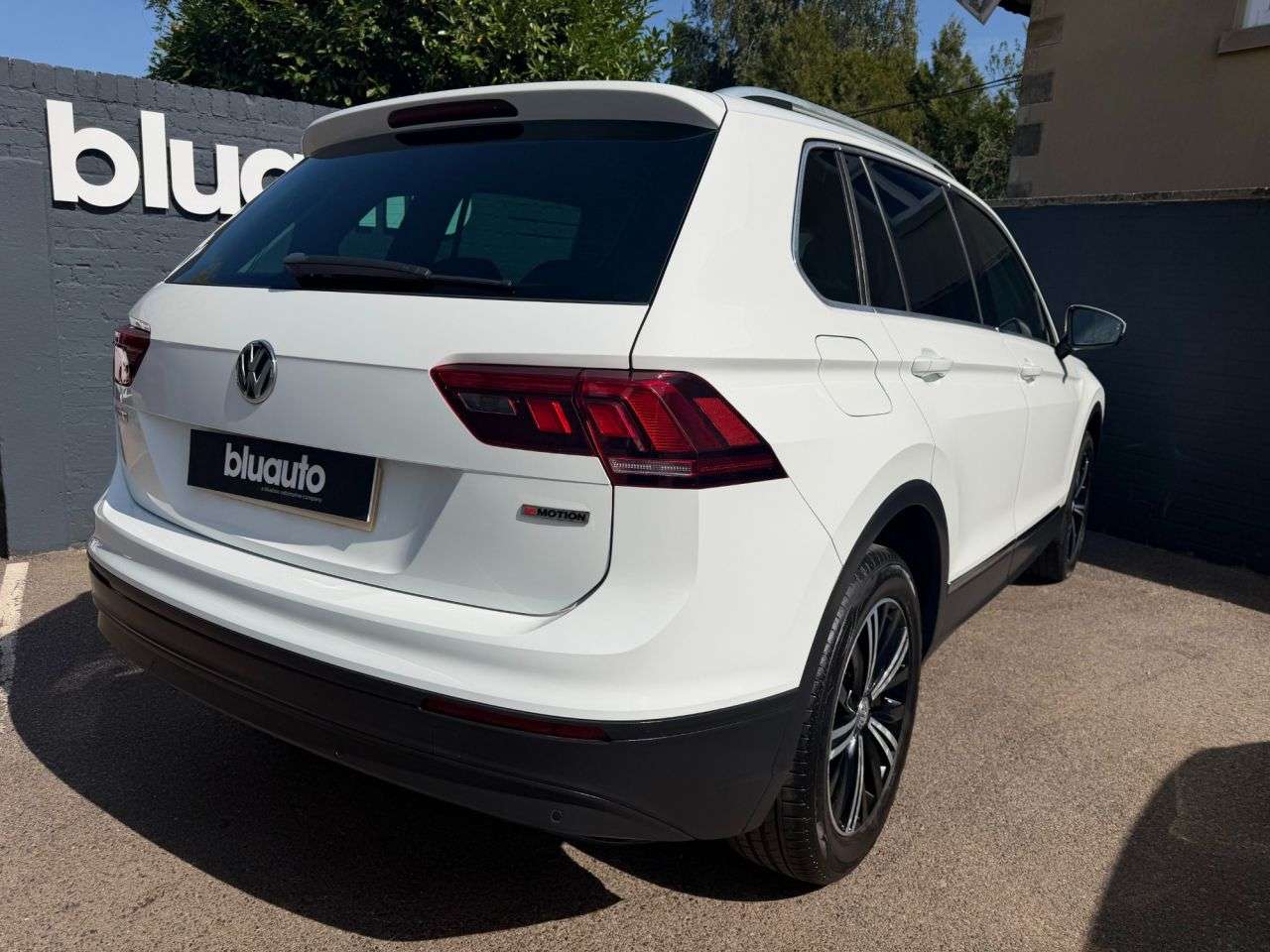 A 2018 VOLKSWAGEN TIGUAN 1.4 TSI SE Navigation SUV 5dr Petrol DSG 4Motion Euro 6 (s/s) (150 ps) Adap A 2018 VOLKSWAGEN TIGUAN 1.4 TSI SE Navigation SUV 5dr Petrol DSG 4Motion Euro 6 (s/s) (150 ps) Adap