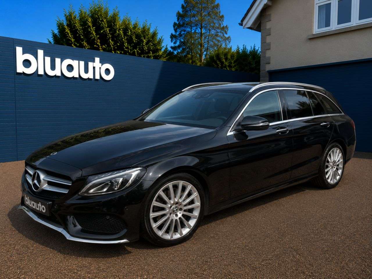 A 2018 MERCEDES-BENZ C CLASS 2.0 C200 AMG Line (Premium) Estate 5dr Petrol G-Tronic+ 4MATIC Euro 6 (s/s) A 2018 MERCEDES-BENZ C CLASS 2.0 C200 AMG Line (Premium) Estate 5dr Petrol G-Tronic+ 4MATIC Euro 6 (s/s)