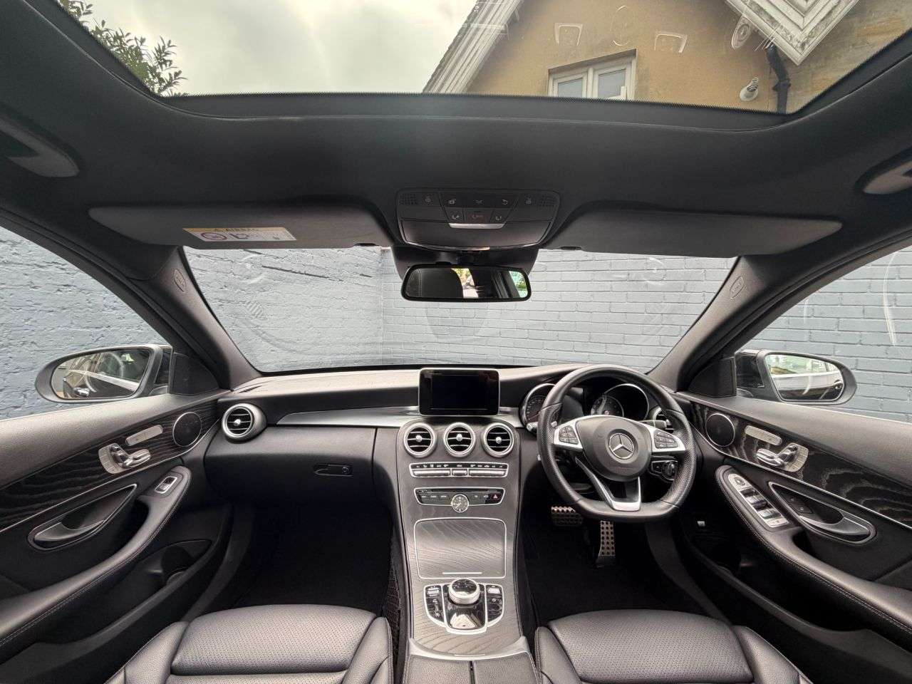 A 2018 MERCEDES-BENZ C CLASS 2.0 C200 AMG Line (Premium) Estate 5dr Petrol G-Tronic+ 4MATIC Euro 6 (s/s) A 2018 MERCEDES-BENZ C CLASS 2.0 C200 AMG Line (Premium) Estate 5dr Petrol G-Tronic+ 4MATIC Euro 6 (s/s)