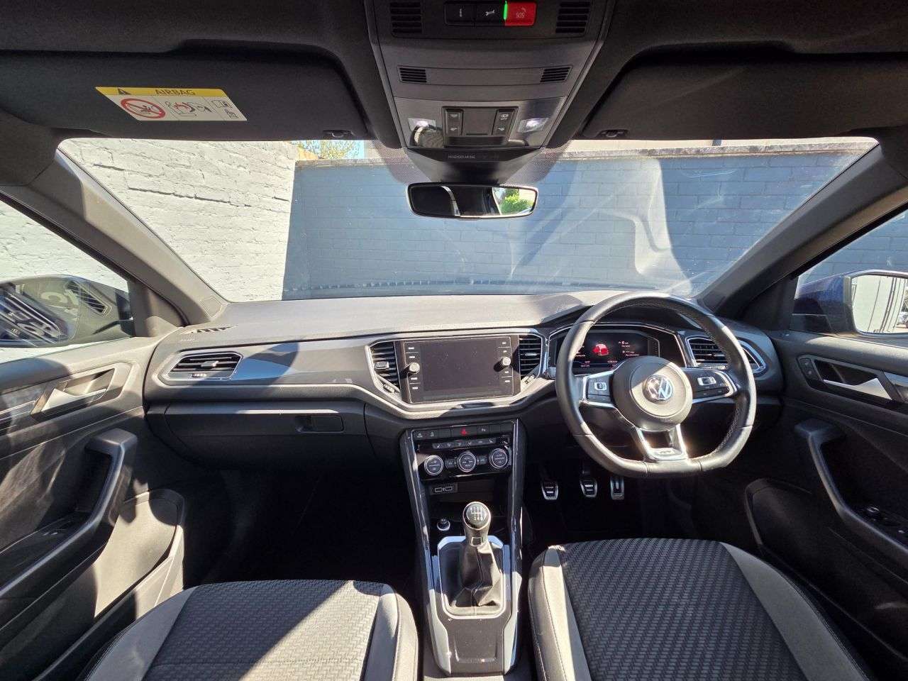 A 2019 VOLKSWAGEN T-ROC 1.6 TDI R-Line SUV 5dr Diesel Manual Euro 6 (s/s) (115 ps) F&R Park Sensors A 2019 VOLKSWAGEN T-ROC 1.6 TDI R-Line SUV 5dr Diesel Manual Euro 6 (s/s) (115 ps) F&R Park Sensors