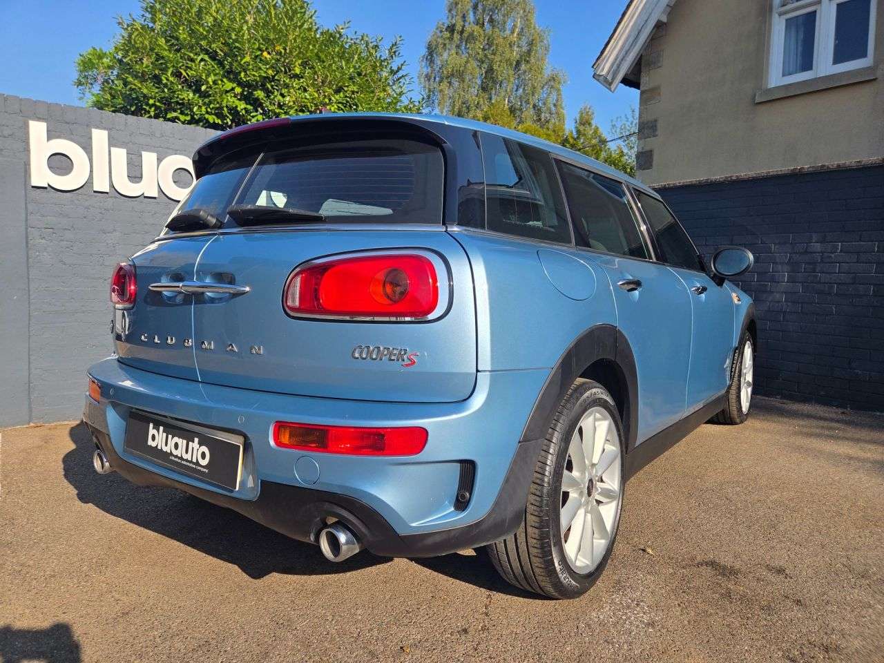 A 2017 MINI CLUBMAN 2.0 Cooper S Estate 6dr Petrol Auto ALL4 Euro 6 (s/s) (192 ps) A 2017 MINI CLUBMAN 2.0 Cooper S Estate 6dr Petrol Auto ALL4 Euro 6 (s/s) (192 ps)