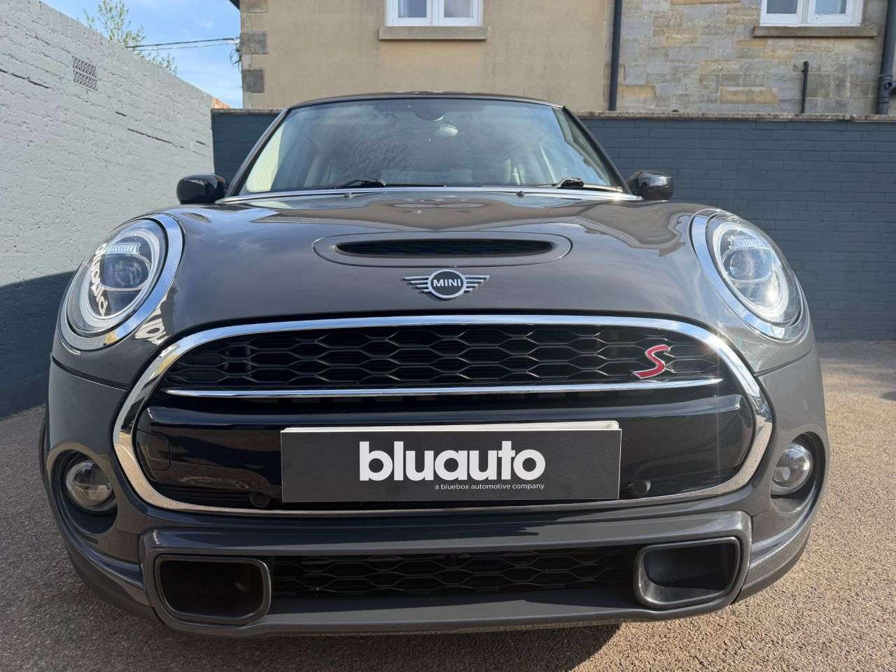 A 2020 MINI HATCH 2.0 Cooper S Classic Hatchback 3dr Petrol Manual Euro 6 (s/s) (192 ps) A 2020 MINI HATCH 2.0 Cooper S Classic Hatchback 3dr Petrol Manual Euro 6 (s/s) (192 ps)