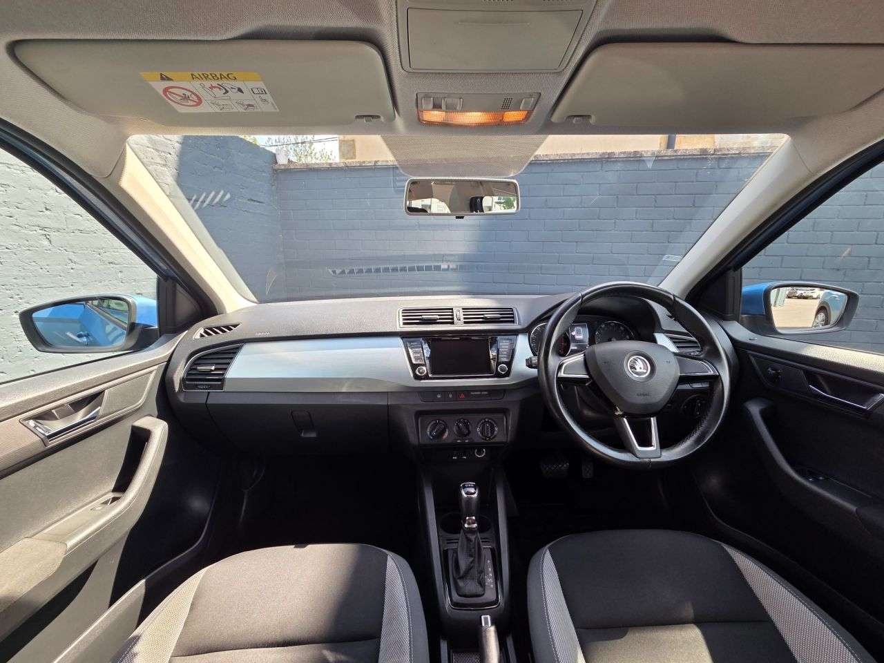 A 2015 SKODA FABIA 1.2 TSI SE Estate 5dr Petrol DSG Euro 6 (s/s) (110 ps) A 2015 SKODA FABIA 1.2 TSI SE Estate 5dr Petrol DSG Euro 6 (s/s) (110 ps)