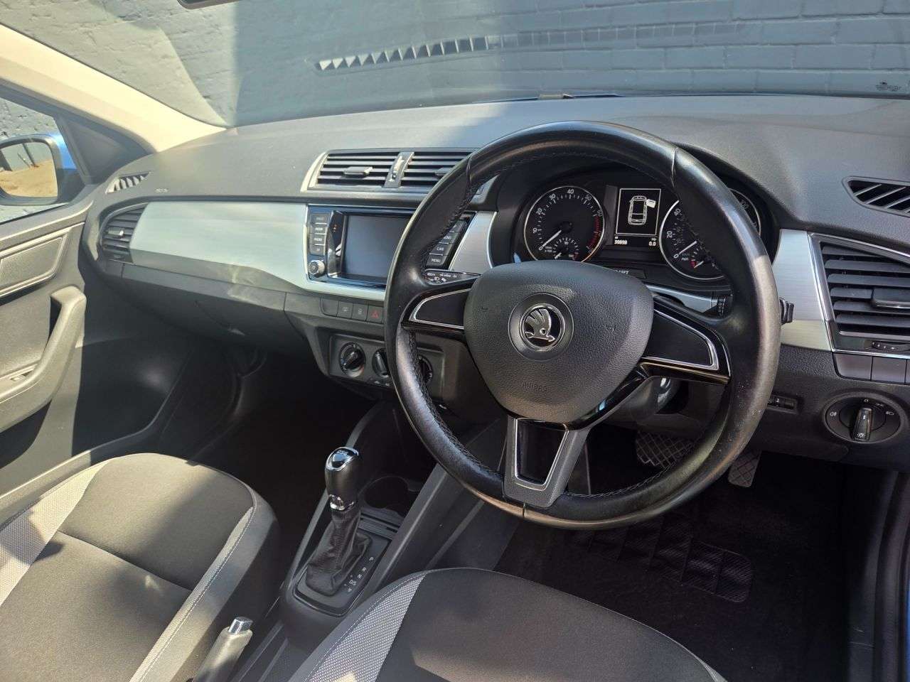 2015 SKODA FABIA 2015 SKODA FABIA