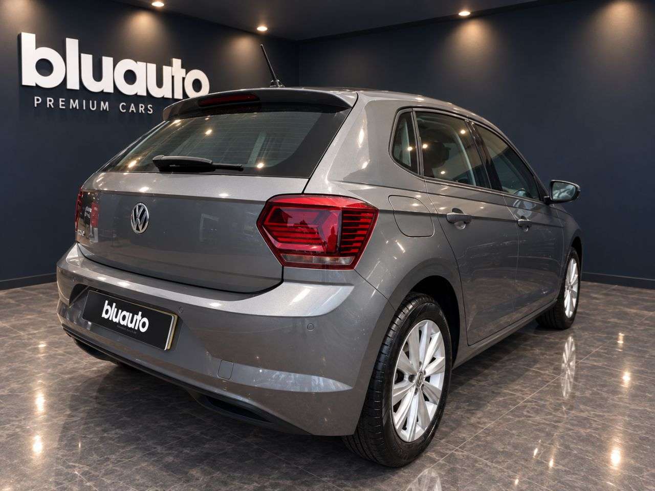A 2020 VOLKSWAGEN POLO 1.0 TSI SEL Hatchback 5dr Petrol Manual Euro 6 (s/s) (110 ps) Front Sensors A 2020 VOLKSWAGEN POLO 1.0 TSI SEL Hatchback 5dr Petrol Manual Euro 6 (s/s) (110 ps) Front Sensors
