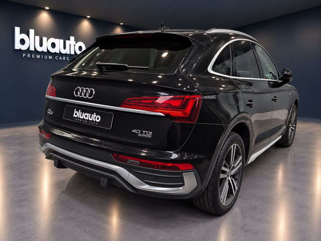 A 2021 AUDI Q5 2.0 TDI 40 S line Sportback 5dr Diesel S Tronic quattro Euro 6 (s/s) (204 p A 2021 AUDI Q5 2.0 TDI 40 S line Sportback 5dr Diesel S Tronic quattro Euro 6 (s/s) (204 p