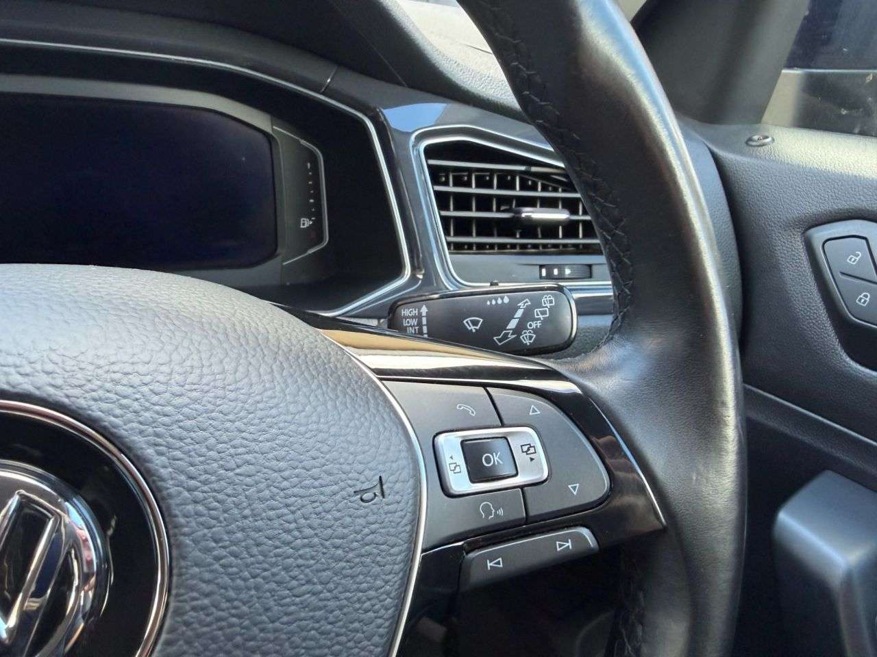 2018 VOLKSWAGEN T-ROC 2018 VOLKSWAGEN T-ROC