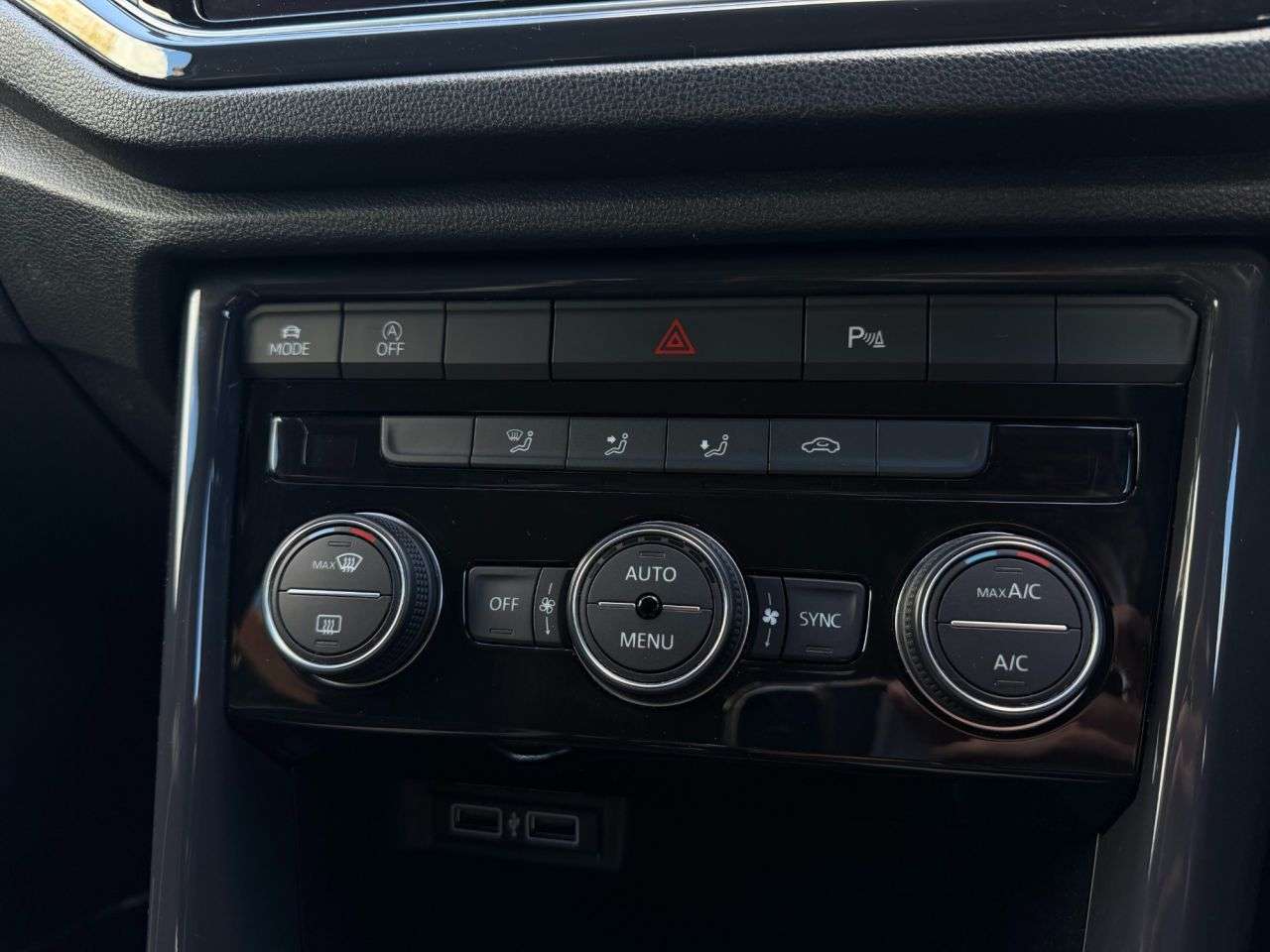 2018 VOLKSWAGEN T-ROC 2018 VOLKSWAGEN T-ROC