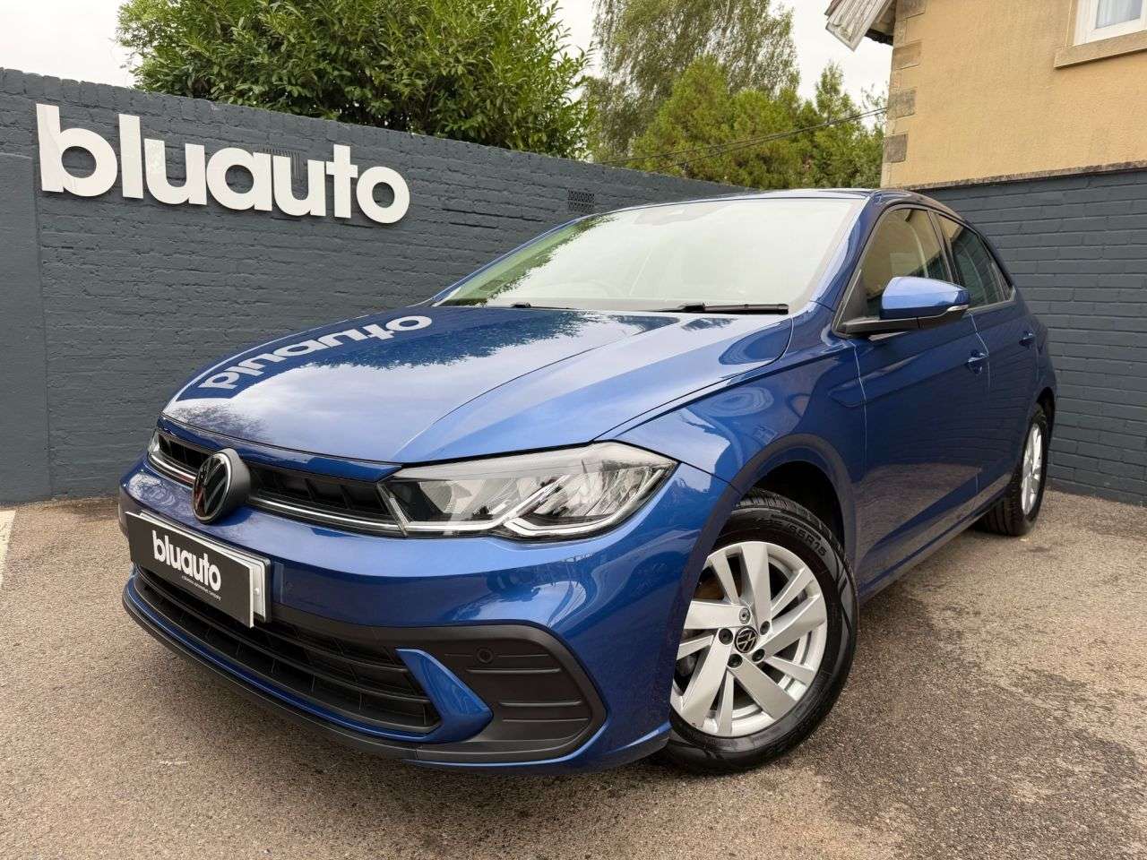 A 2022 VOLKSWAGEN POLO 1.0 TSI Life Hatchback 5dr Petrol DSG Euro 6 (s/s) (95 ps) Front and Rear P A 2022 VOLKSWAGEN POLO 1.0 TSI Life Hatchback 5dr Petrol DSG Euro 6 (s/s) (95 ps) Front and Rear P