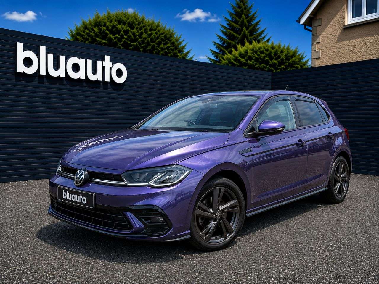 A 2023 VOLKSWAGEN POLO 1.0 TSI R-Line Hatchback 5dr Petrol Manual Euro 6 (s/s) (95 ps) A 2023 VOLKSWAGEN POLO 1.0 TSI R-Line Hatchback 5dr Petrol Manual Euro 6 (s/s) (95 ps)