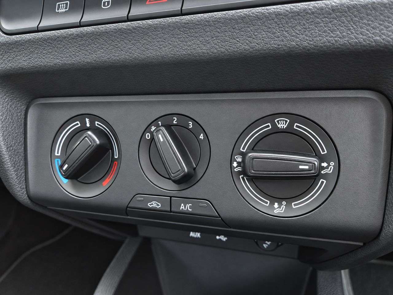 2015 SKODA FABIA 2015 SKODA FABIA