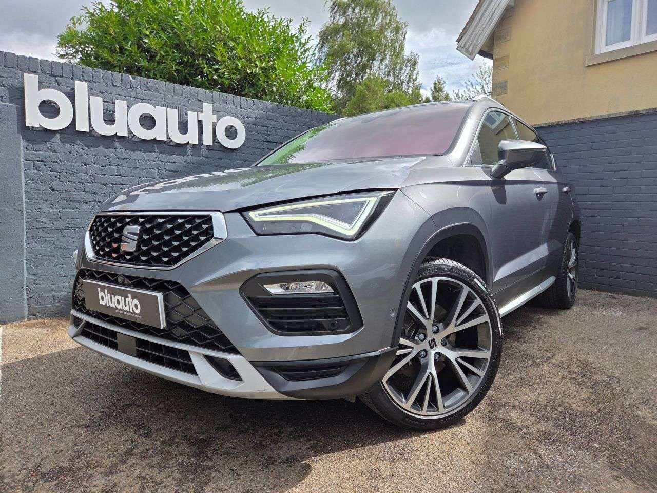 A 2022 SEAT ATECA 1.5 TSI EVO XPERIENCE Lux SUV 5dr Petrol DSG Euro 6 (s/s) (150 ps) Full Lea A 2022 SEAT ATECA 1.5 TSI EVO XPERIENCE Lux SUV 5dr Petrol DSG Euro 6 (s/s) (150 ps) Full Lea