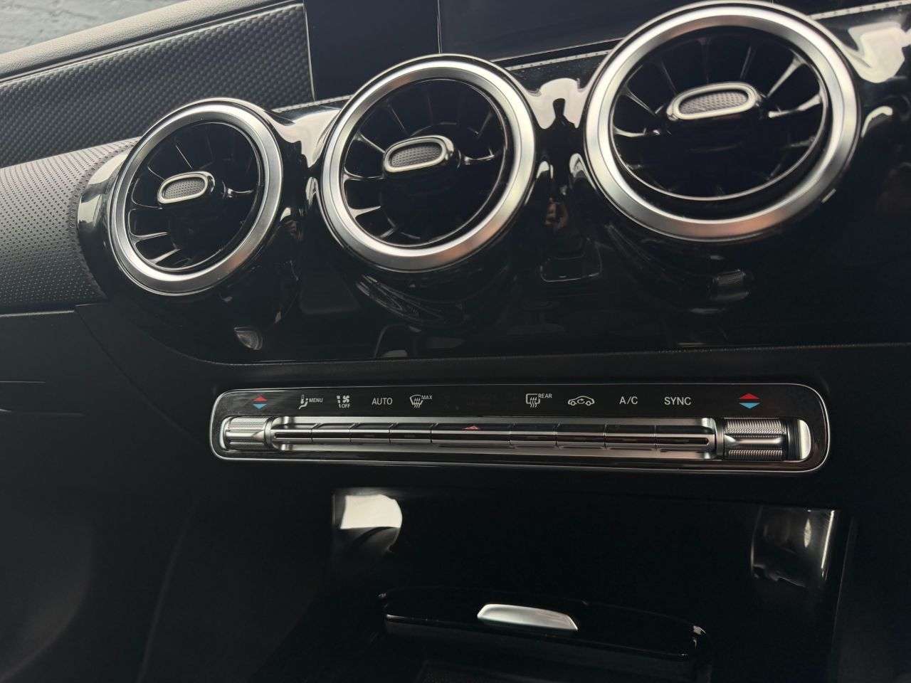 2021 MERCEDES-BENZ A CLASS 2021 MERCEDES-BENZ A CLASS
