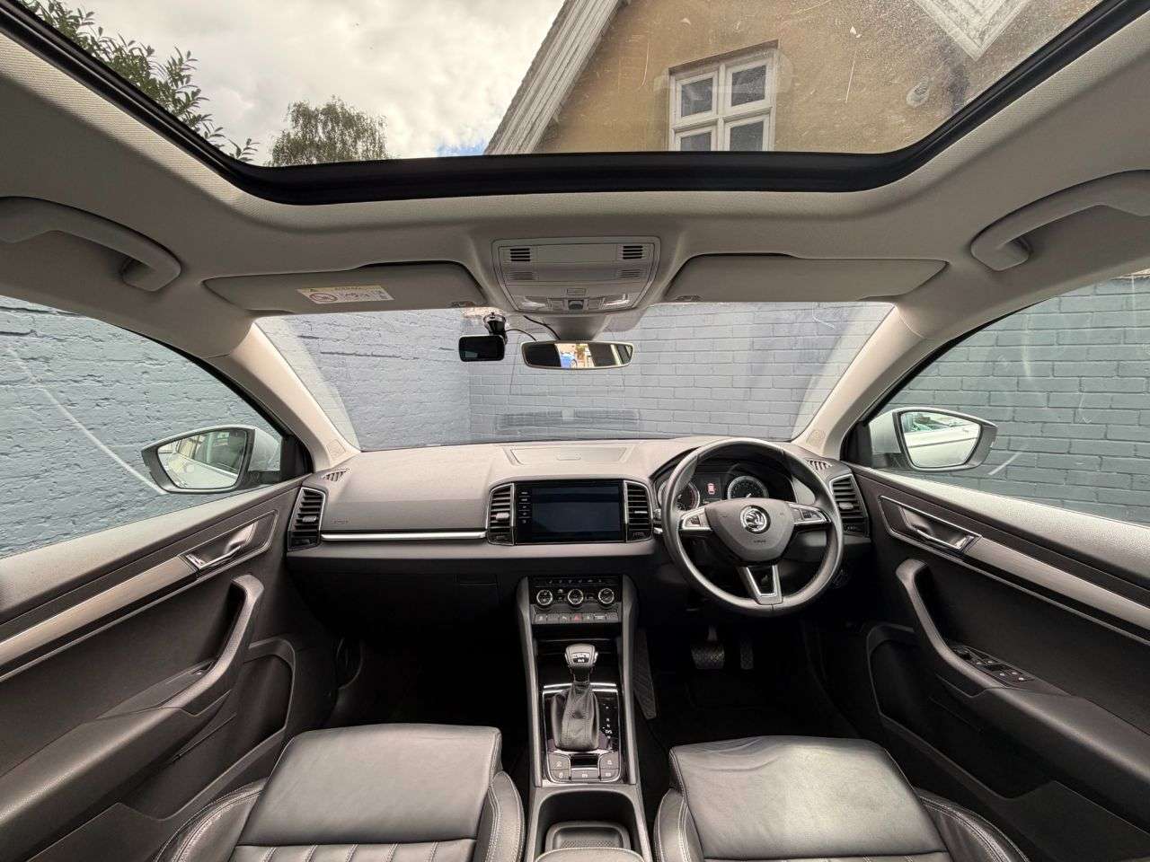 A 2019 SKODA KAROQ 1.5 TSI ACT Edition SUV 5dr Petrol DSG 4WD Euro 6 (s/s) (150 ps) A 2019 SKODA KAROQ 1.5 TSI ACT Edition SUV 5dr Petrol DSG 4WD Euro 6 (s/s) (150 ps)