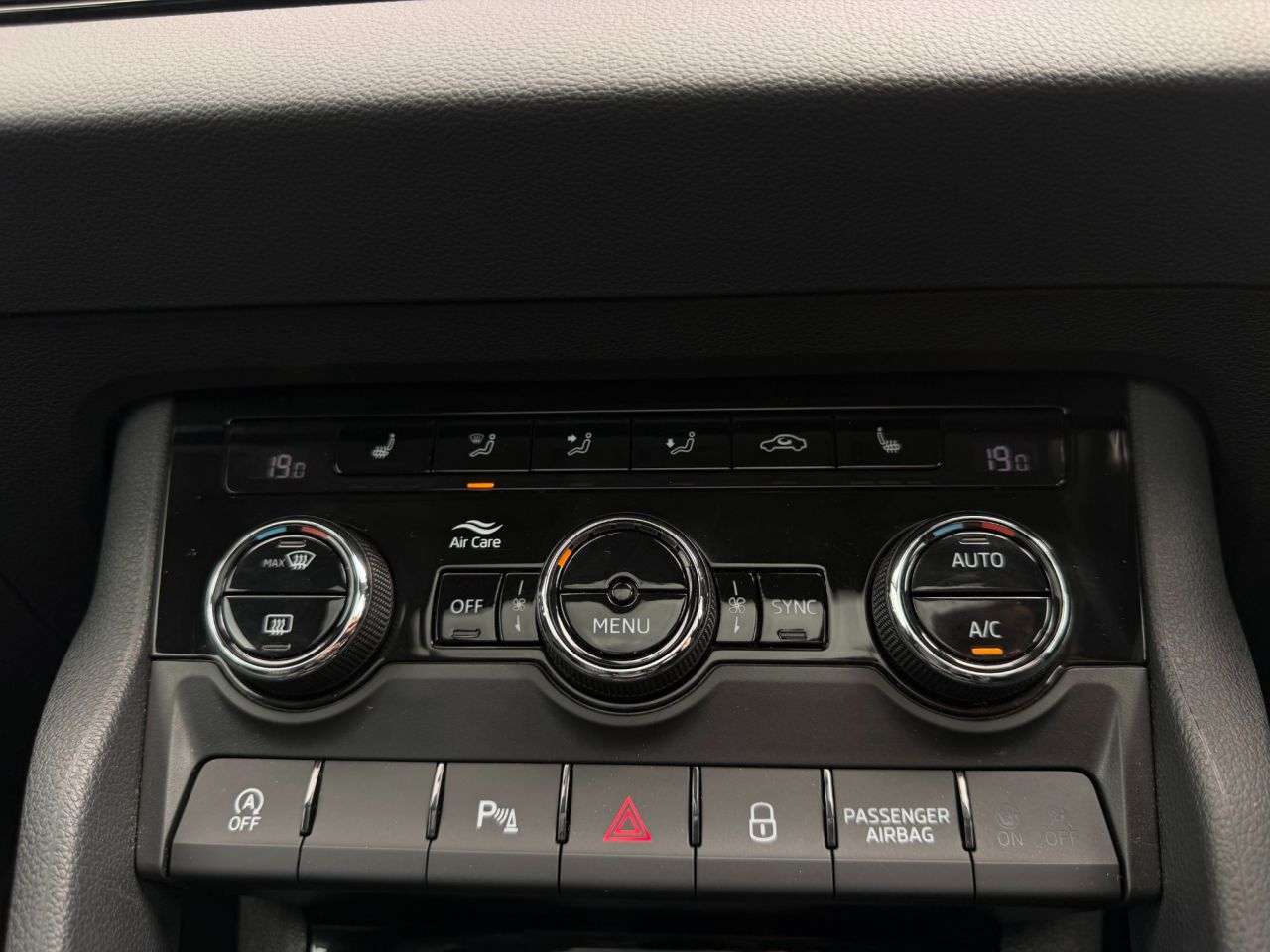 2019 SKODA KAROQ 2019 SKODA KAROQ