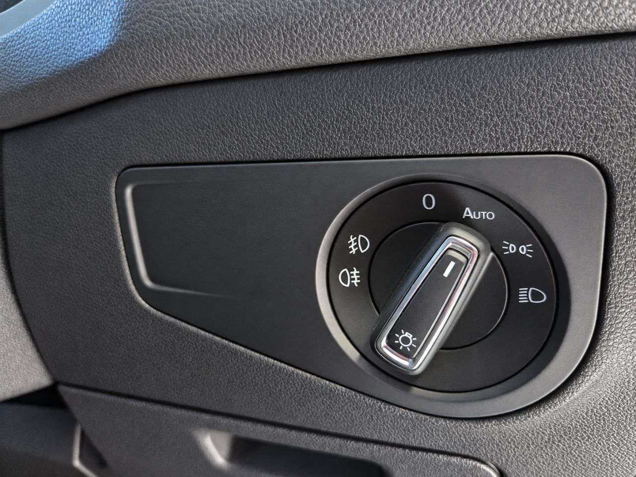 2018 VOLKSWAGEN TIGUAN 2018 VOLKSWAGEN TIGUAN