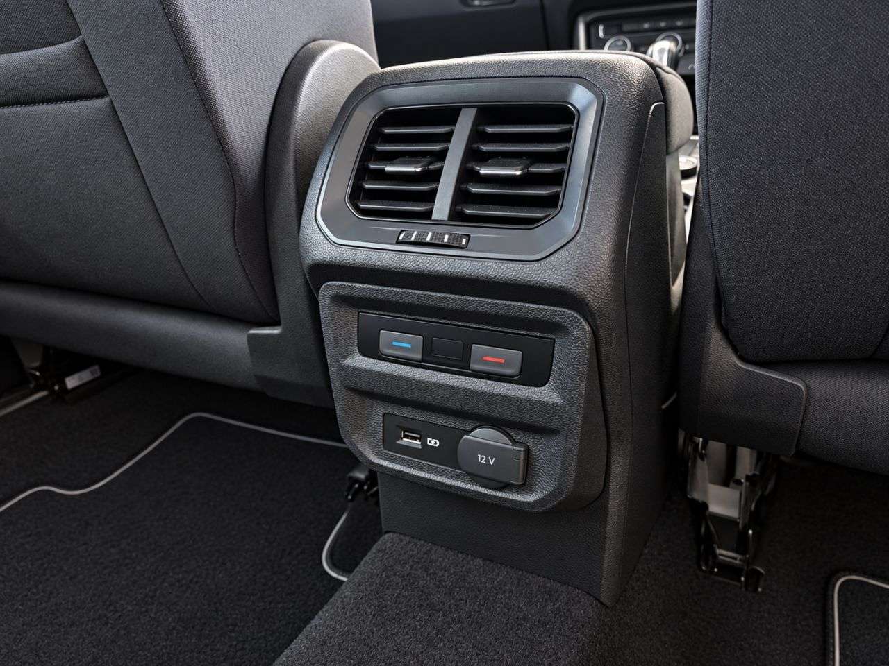 2018 VOLKSWAGEN TIGUAN 2018 VOLKSWAGEN TIGUAN