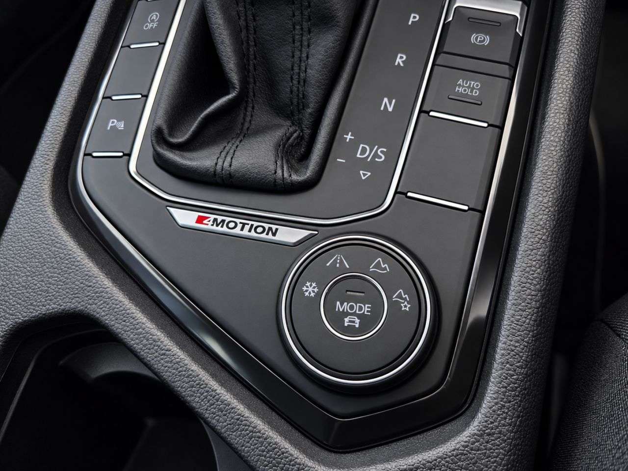 2018 VOLKSWAGEN TIGUAN 2018 VOLKSWAGEN TIGUAN