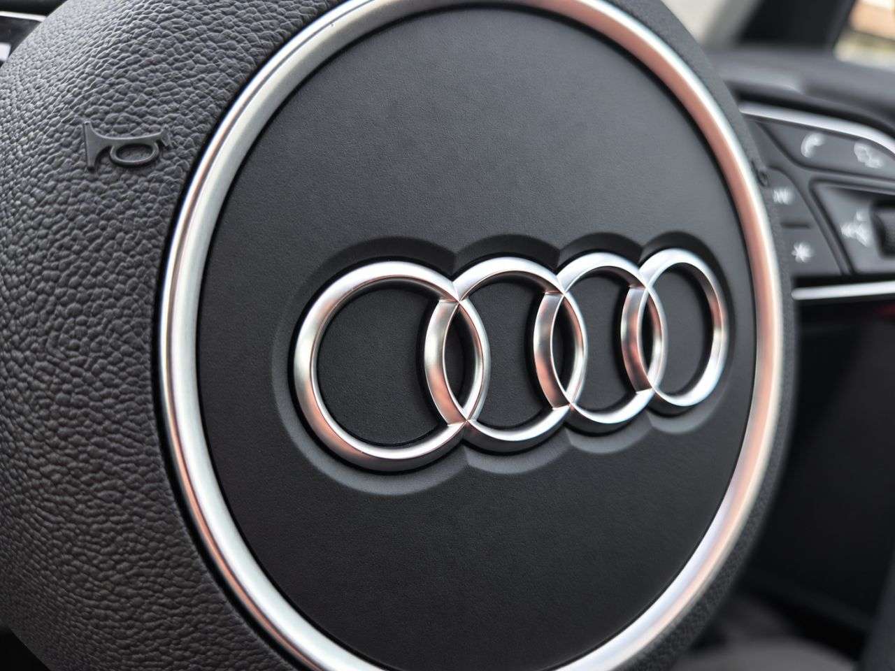 2018 AUDI Q2 2018 AUDI Q2