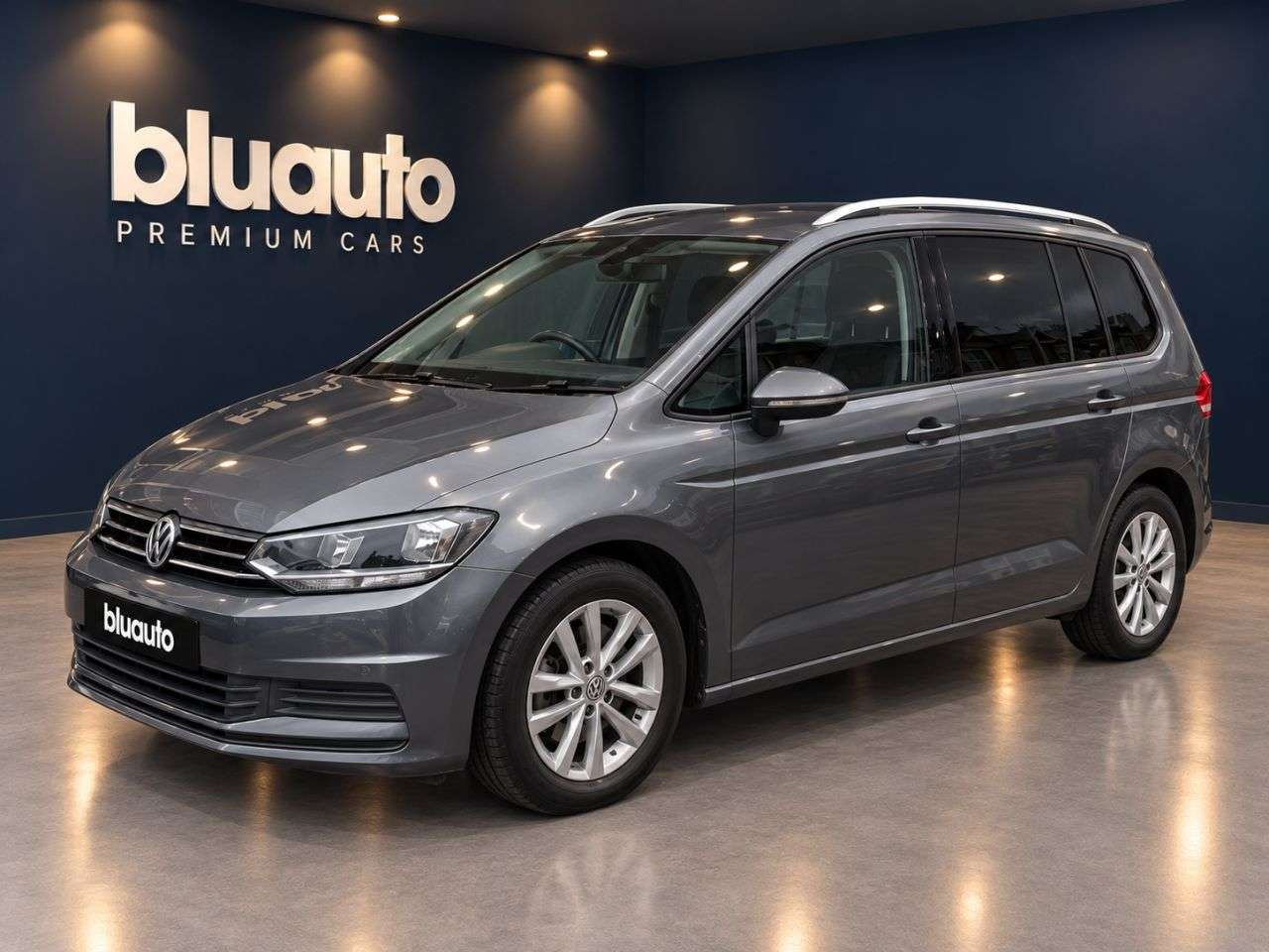 A 2019 VOLKSWAGEN TOURAN 1.0 TSI SE Family MPV 5dr Petrol Manual Euro 6 (s/s) (115 ps) A 2019 VOLKSWAGEN TOURAN 1.0 TSI SE Family MPV 5dr Petrol Manual Euro 6 (s/s) (115 ps)