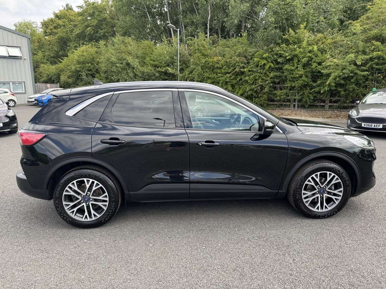 A 2022 FORD KUGA 2.0 TDCI ECOBLUE TITANIUM AUTOMATIC AWD 190 A 2022 FORD KUGA 2.0 TDCI ECOBLUE TITANIUM AUTOMATIC AWD 190