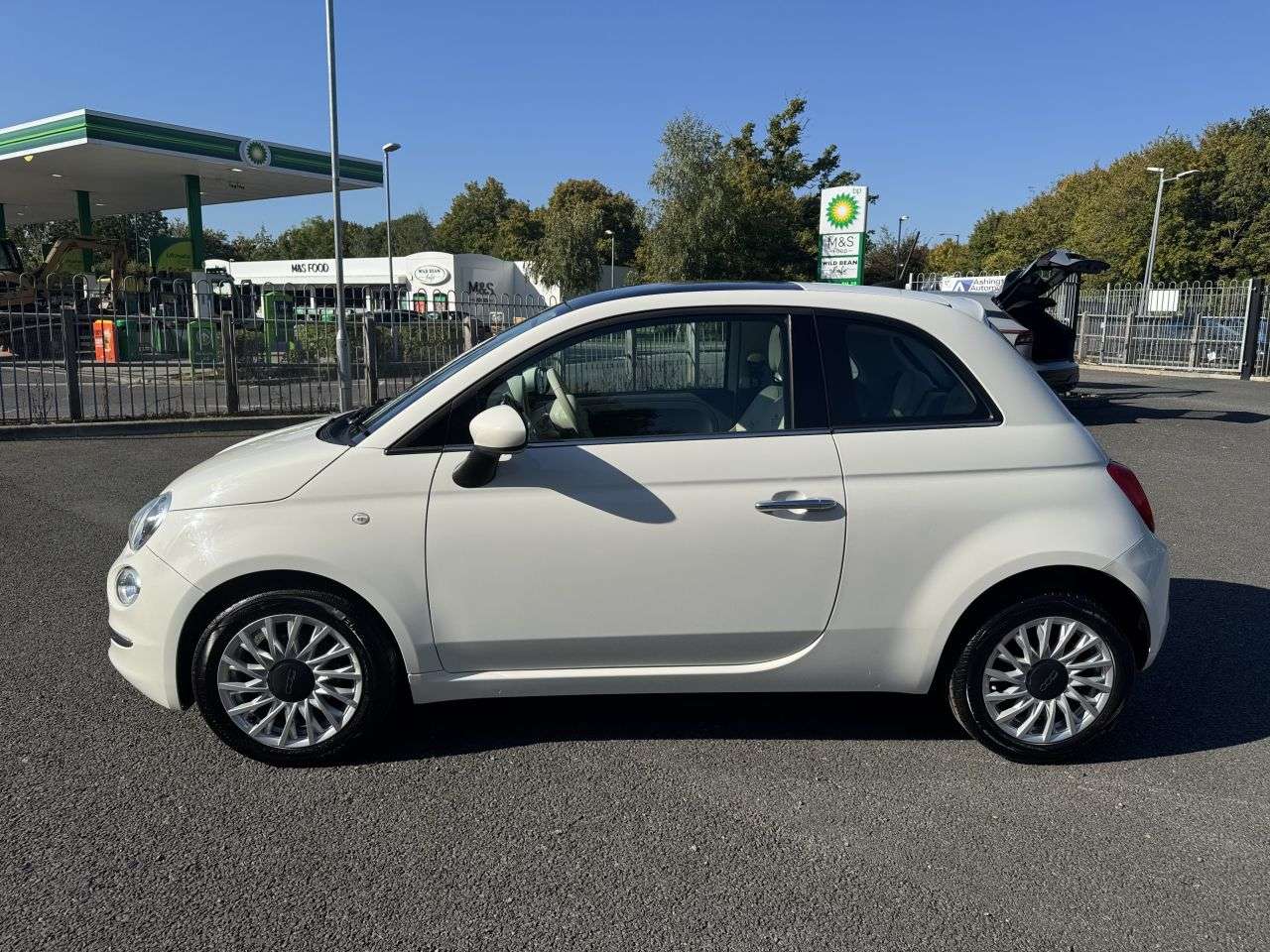 2017 FIAT 500 2017 FIAT 500
