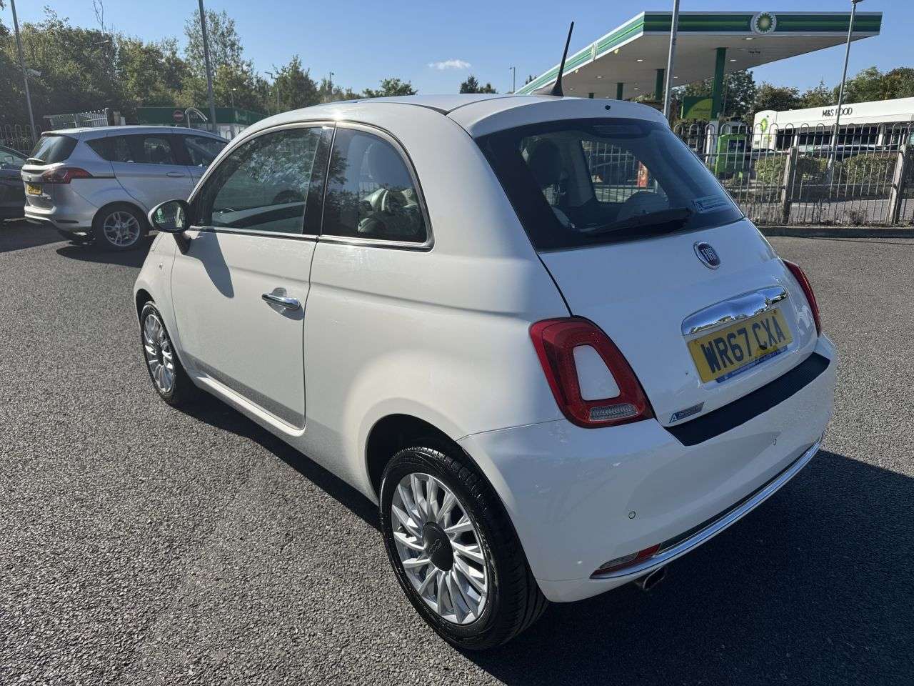 2017 FIAT 500 2017 FIAT 500