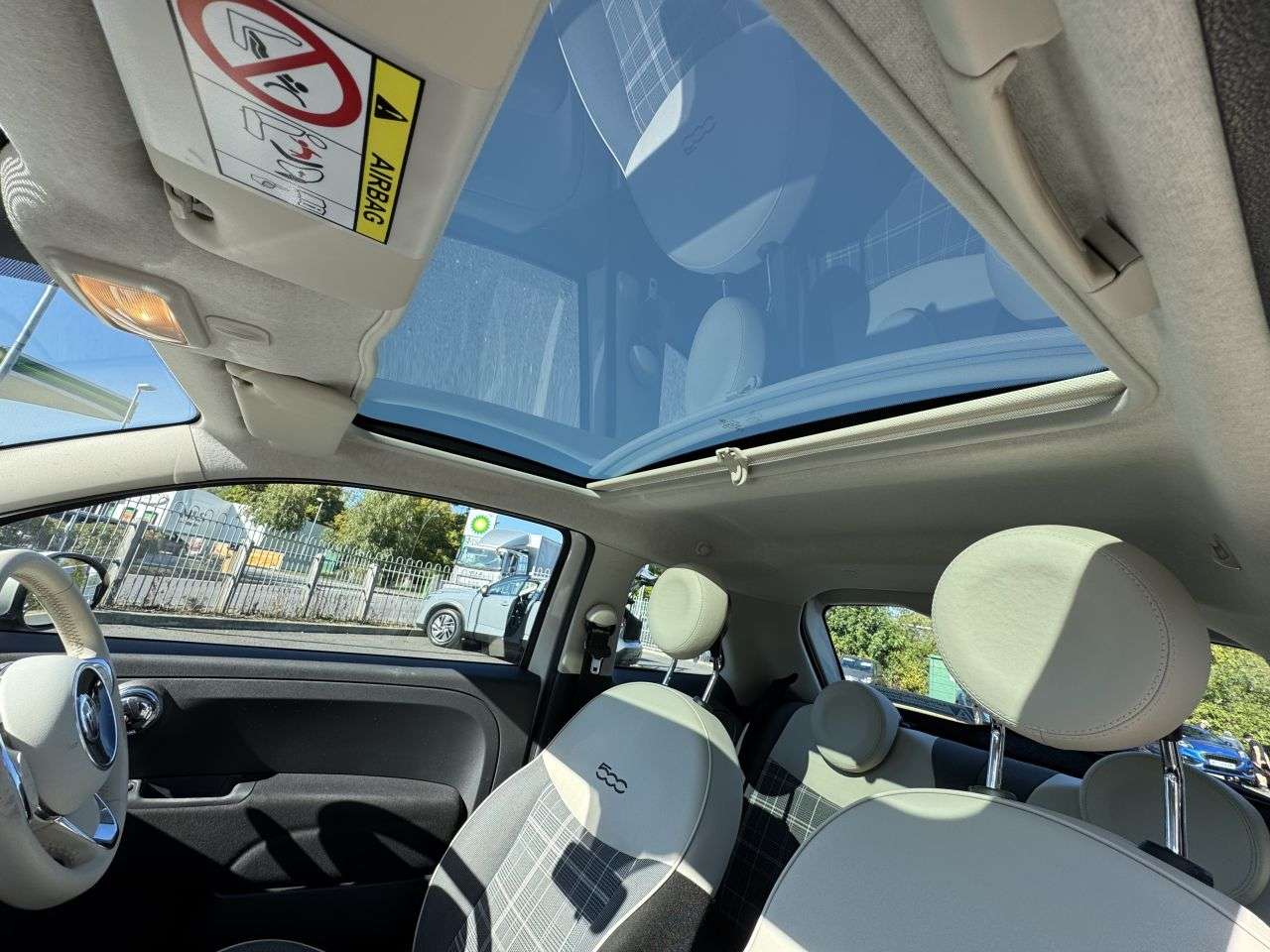 2017 FIAT 500 2017 FIAT 500