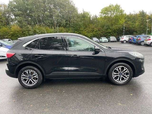 A 2022 FORD KUGA 1.5 TDCI ECOBLUE TITANIUM 120 A 2022 FORD KUGA 1.5 TDCI ECOBLUE TITANIUM 120