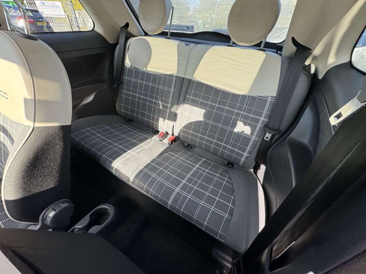 2017 FIAT 500 2017 FIAT 500