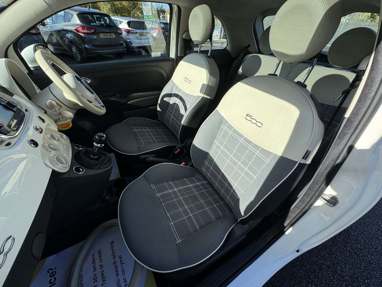 2017 FIAT 500 2017 FIAT 500