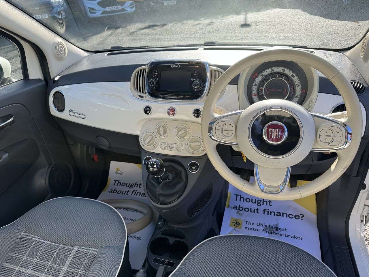 2017 FIAT 500 2017 FIAT 500