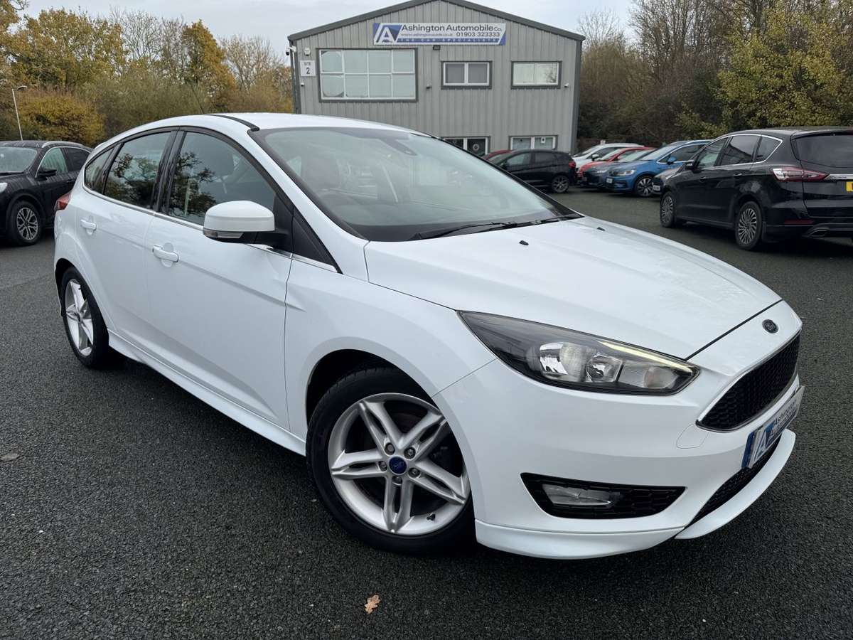Check out this Ford Focus 2016 Petrol Manual