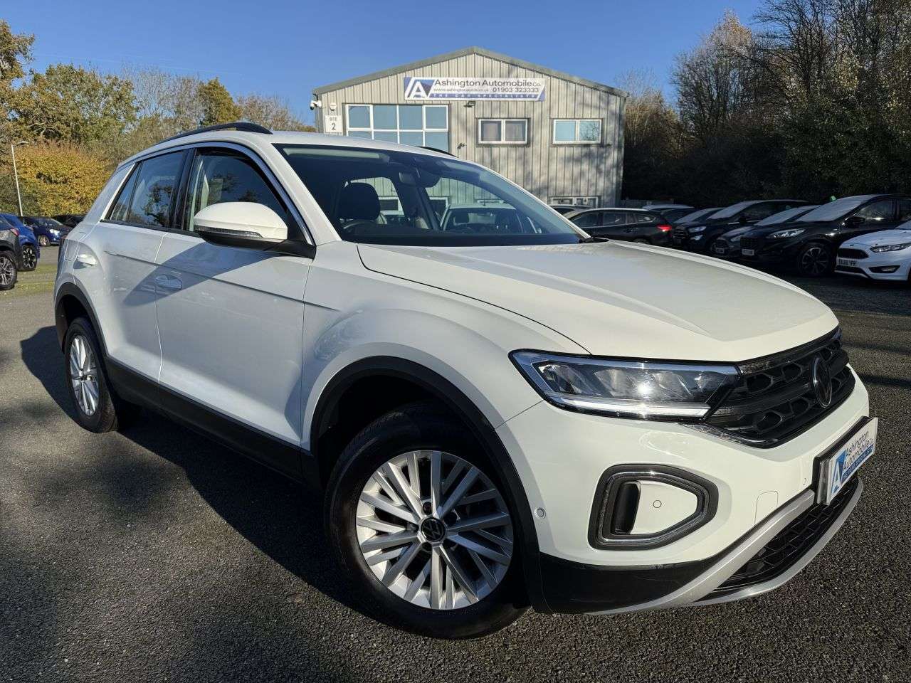 A 2022 VOLKSWAGEN T-ROC 1.0 TSI LIFE 110 A 2022 VOLKSWAGEN T-ROC 1.0 TSI LIFE 110