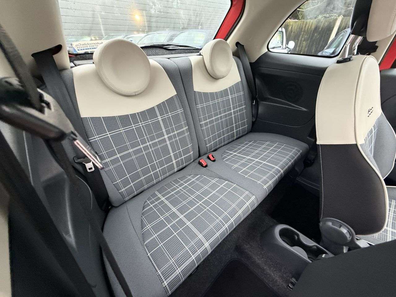 2017 FIAT 500 2017 FIAT 500