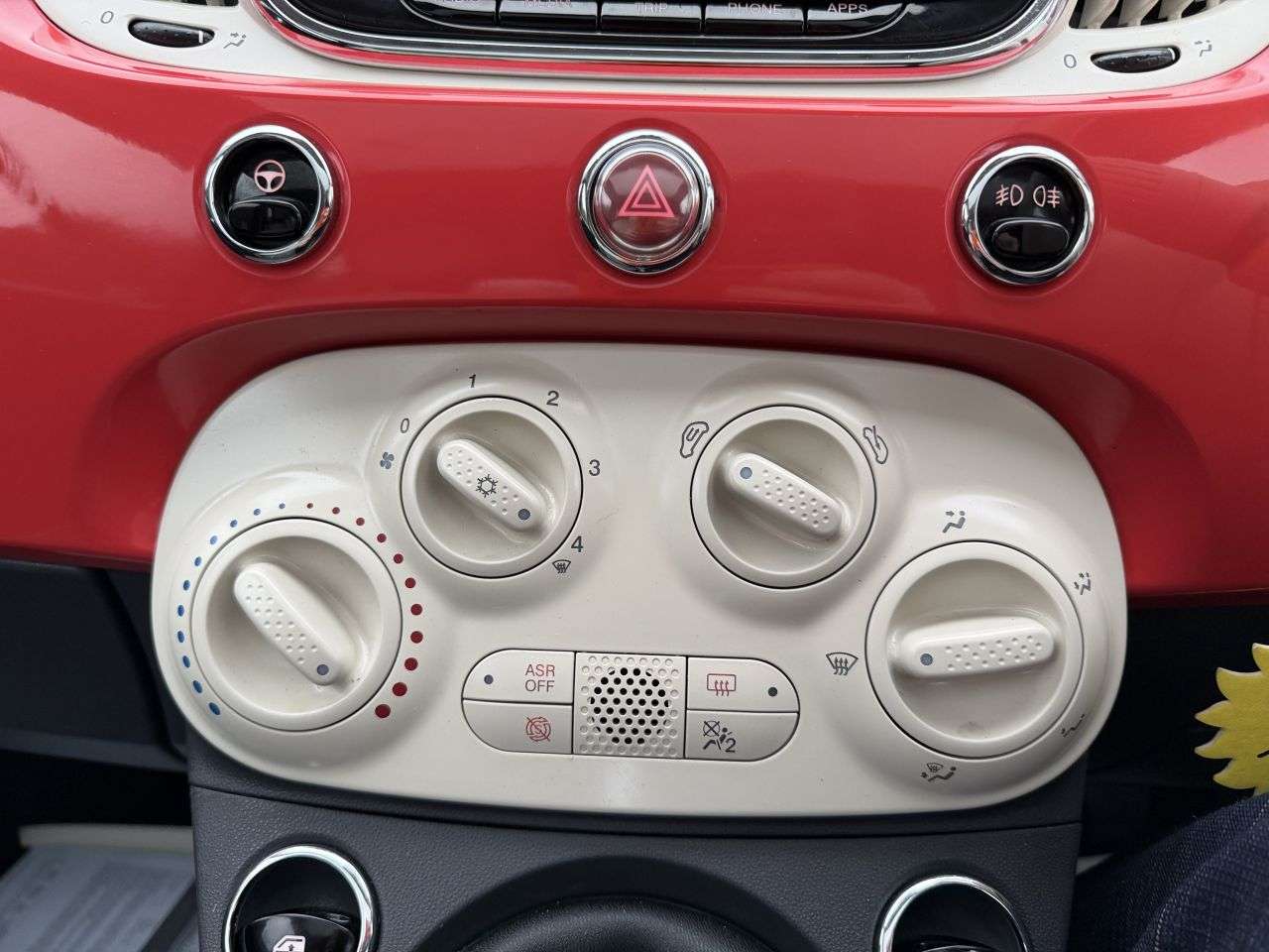 2017 FIAT 500 2017 FIAT 500