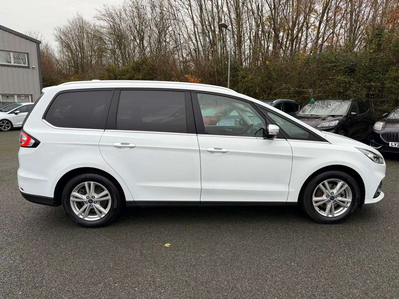 A 2022 FORD GALAXY 2.5H TITANIUM HYBRID AUTOMATIC 190 A 2022 FORD GALAXY 2.5H TITANIUM HYBRID AUTOMATIC 190