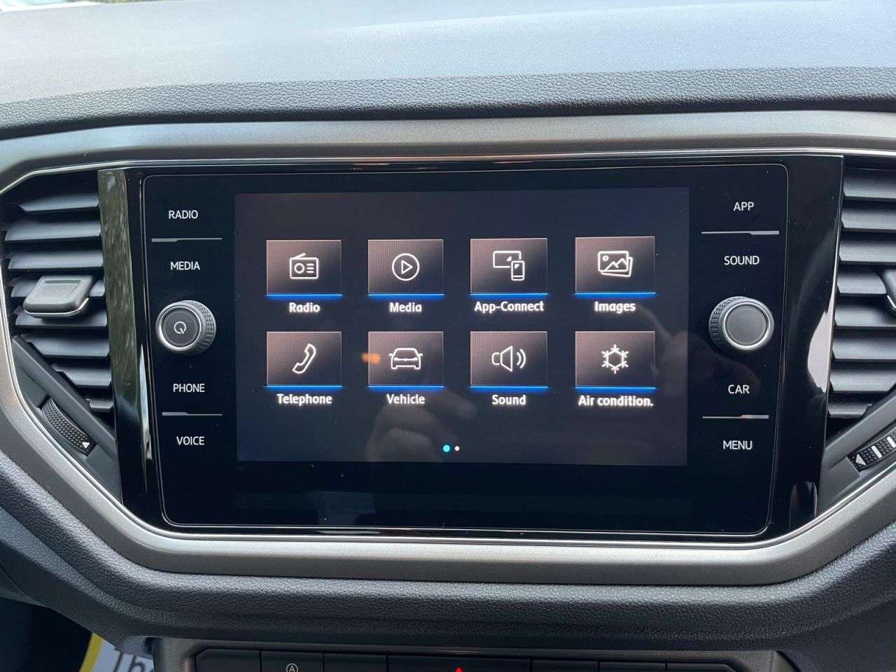 2020 VOLKSWAGEN T-ROC 2020 VOLKSWAGEN T-ROC