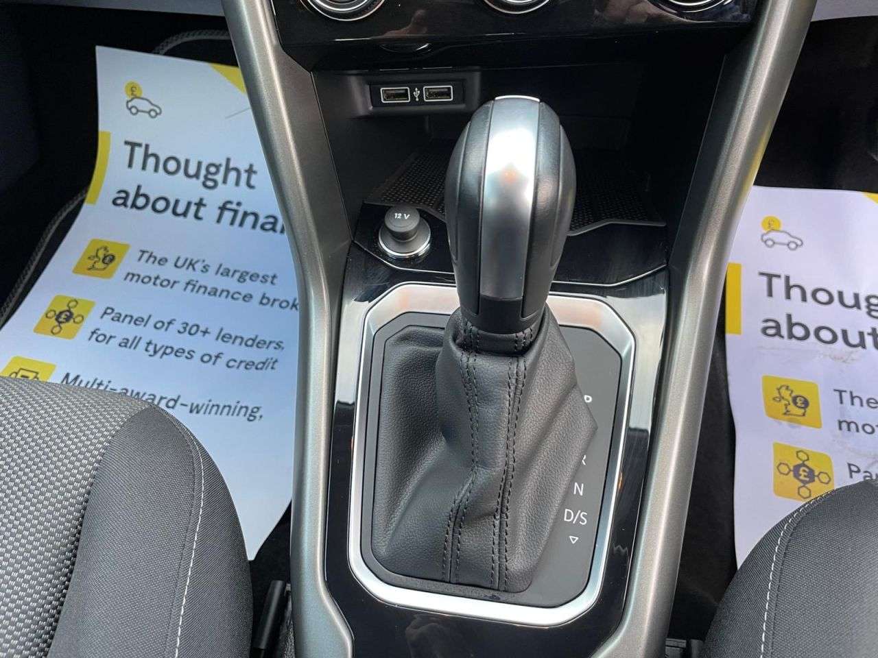 2020 VOLKSWAGEN T-ROC 2020 VOLKSWAGEN T-ROC