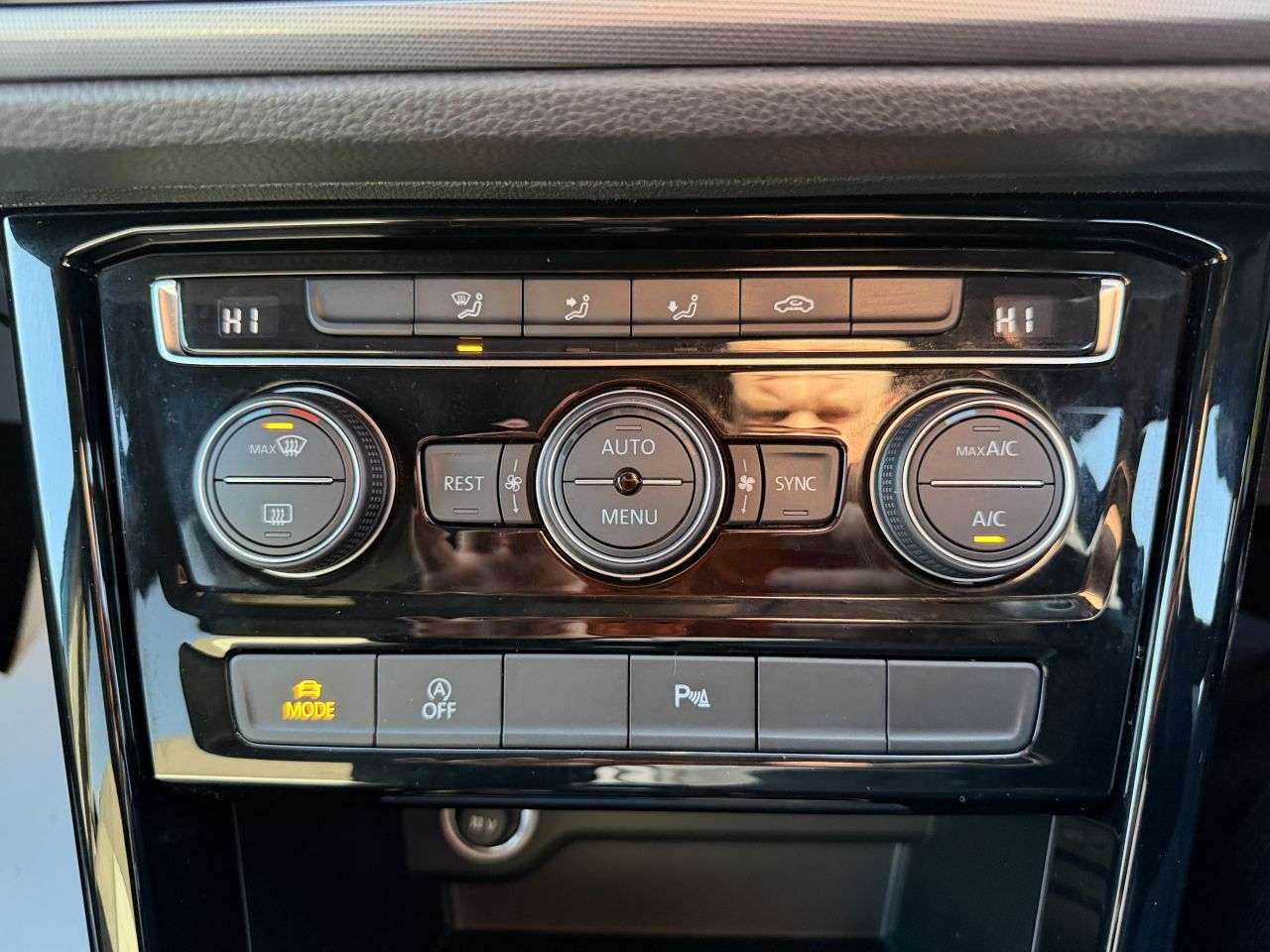 2021 VOLKSWAGEN TOURAN 2021 VOLKSWAGEN TOURAN