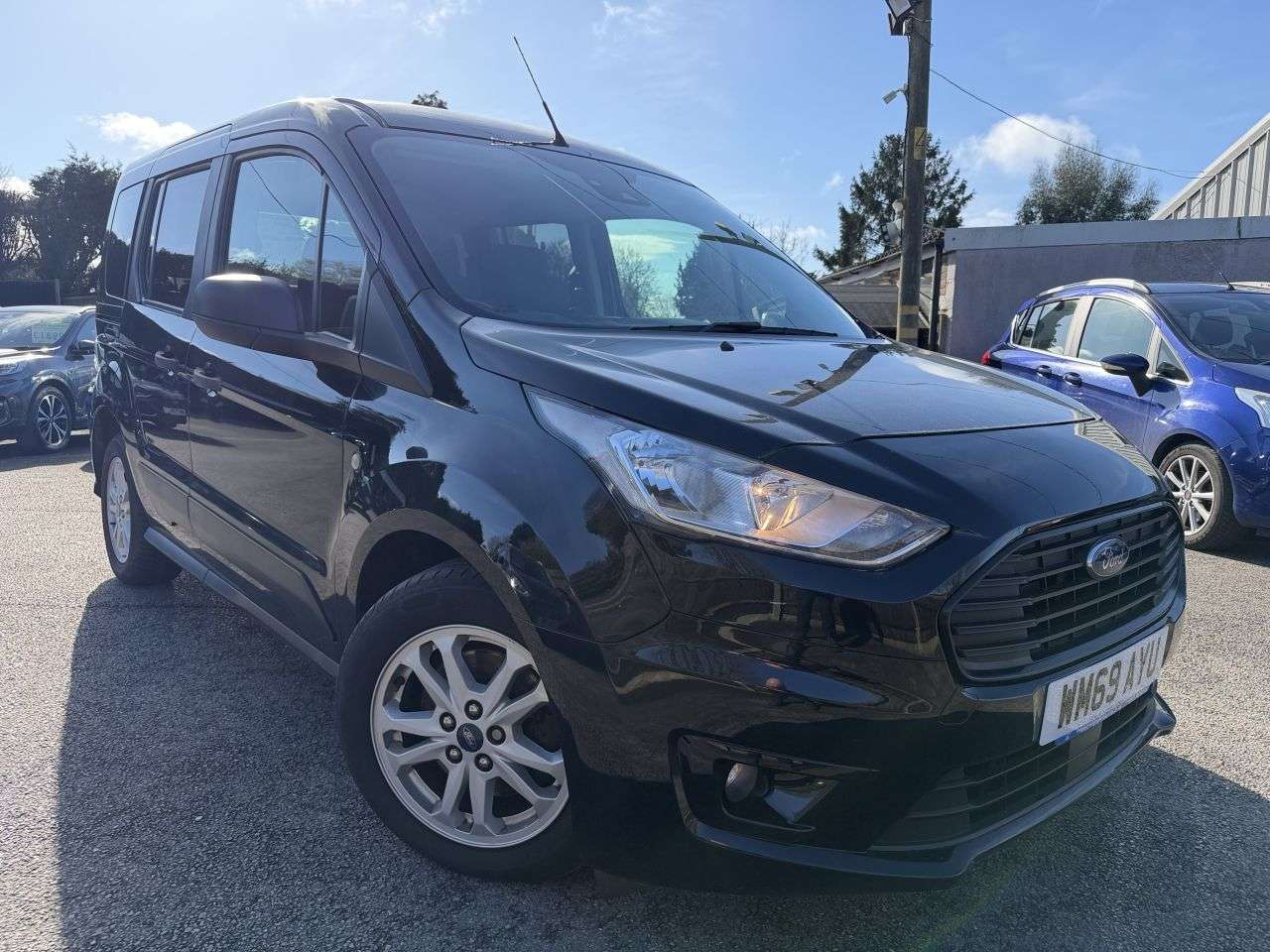 A 2019 FORD TOURNEO CONNECT 1.5 TDCI ECOBLUE ZETEC AUTOMATIC 100 A 2019 FORD TOURNEO CONNECT 1.5 TDCI ECOBLUE ZETEC AUTOMATIC 100